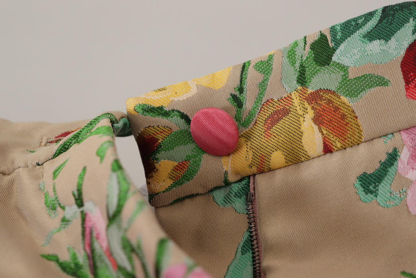 Dolce & Gabbana Robe à fleurs beige Pantalon taille haute formel