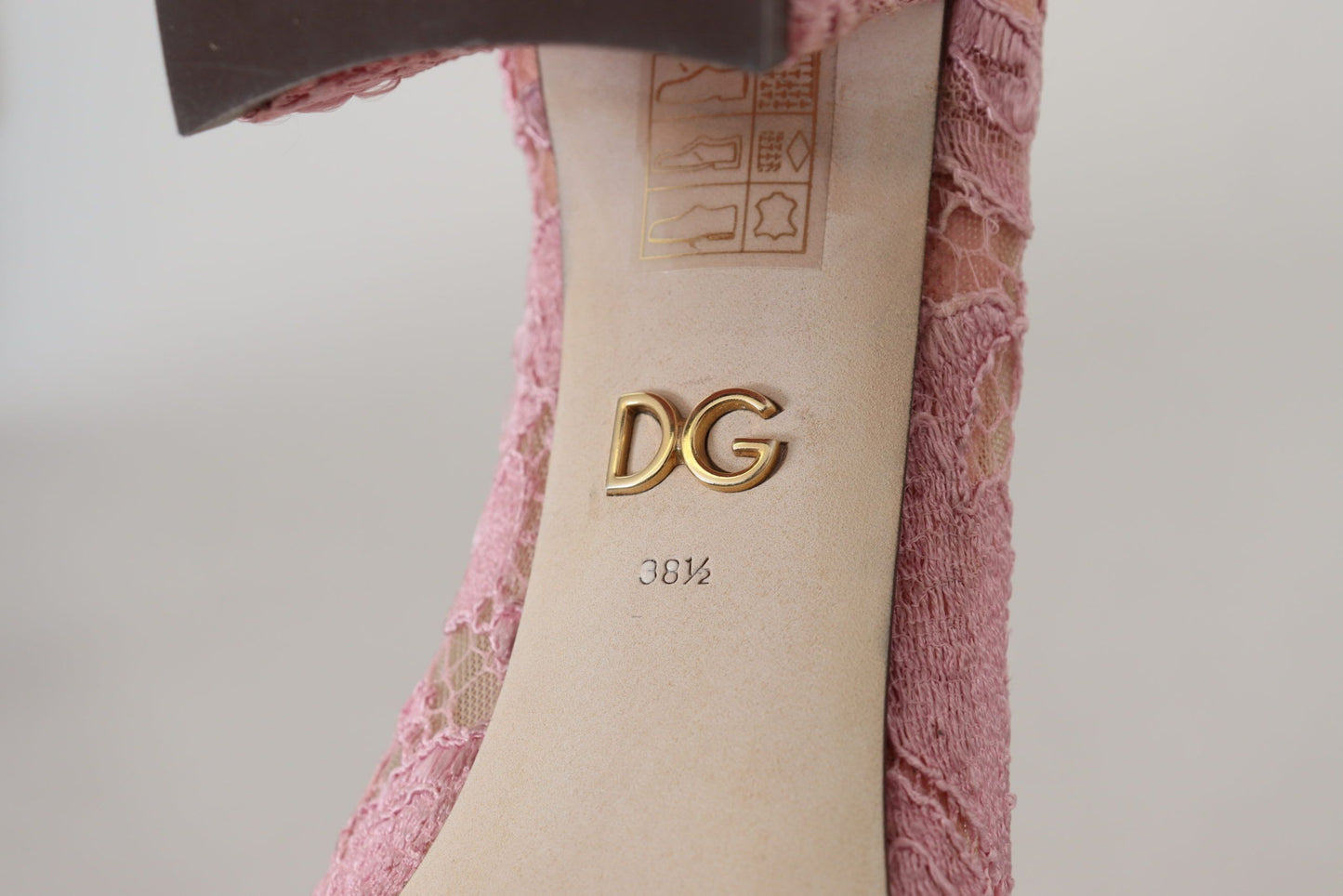 Escarpins Dolce & Gabbana en dentelle rose Taormina et cristaux pastel