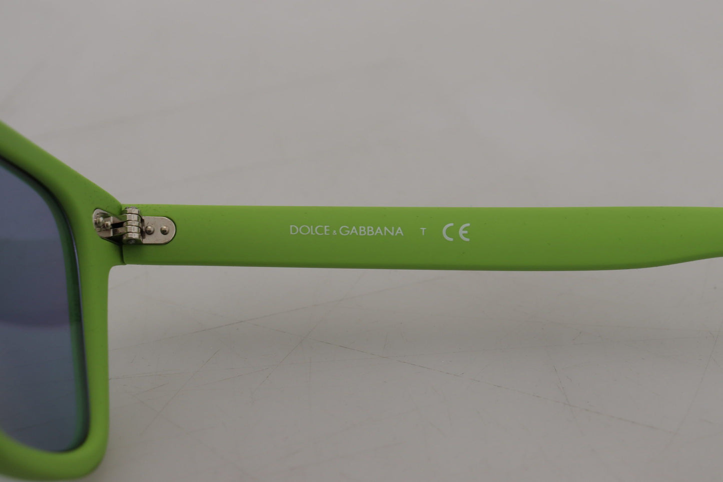 Lunettes de soleil Dolce & Gabbana à monture intégrale en caoutchouc vert DG6095 Acid