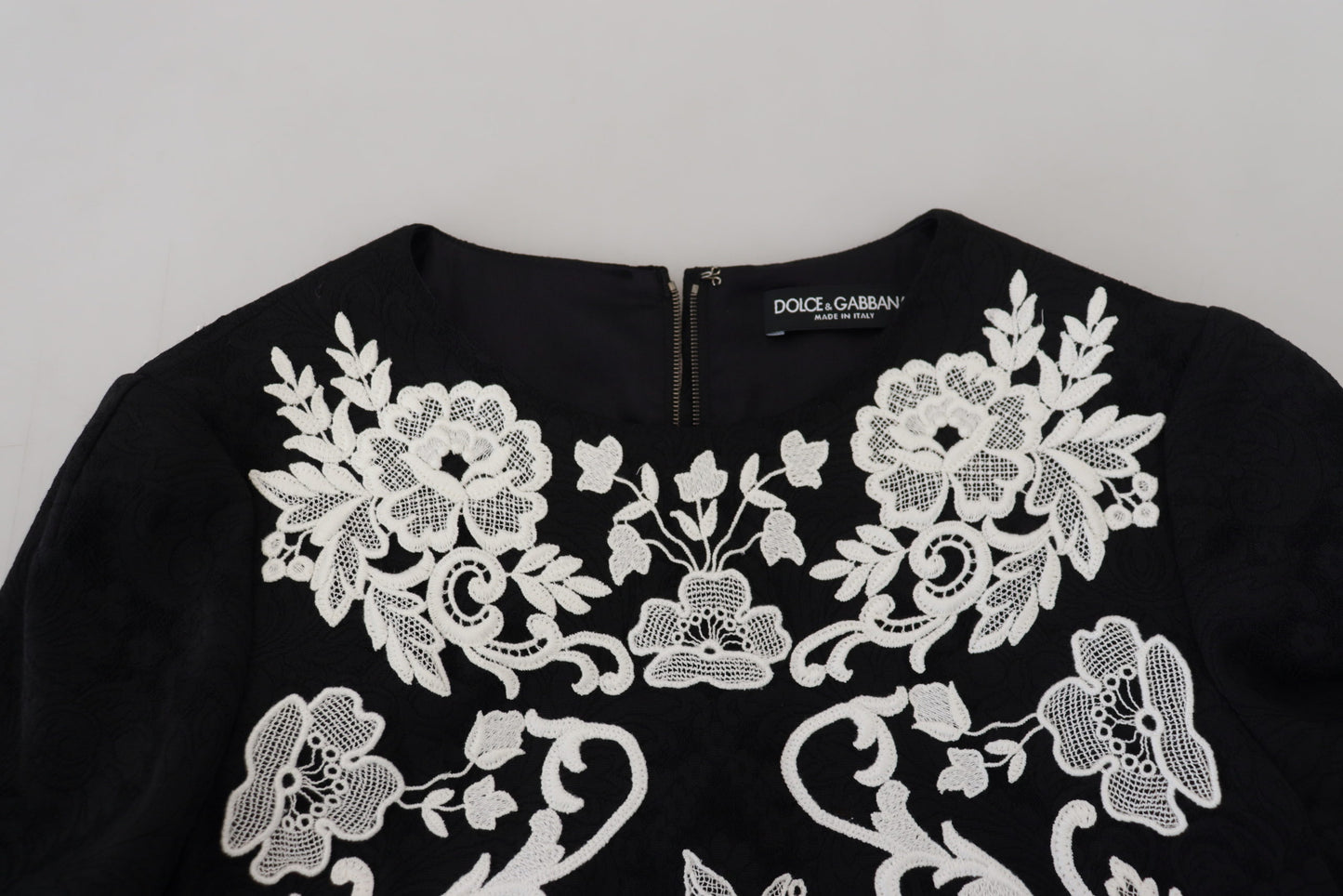 Robe trapèze à manches mi-longues et bordure en dentelle noire Dolce & Gabbana
