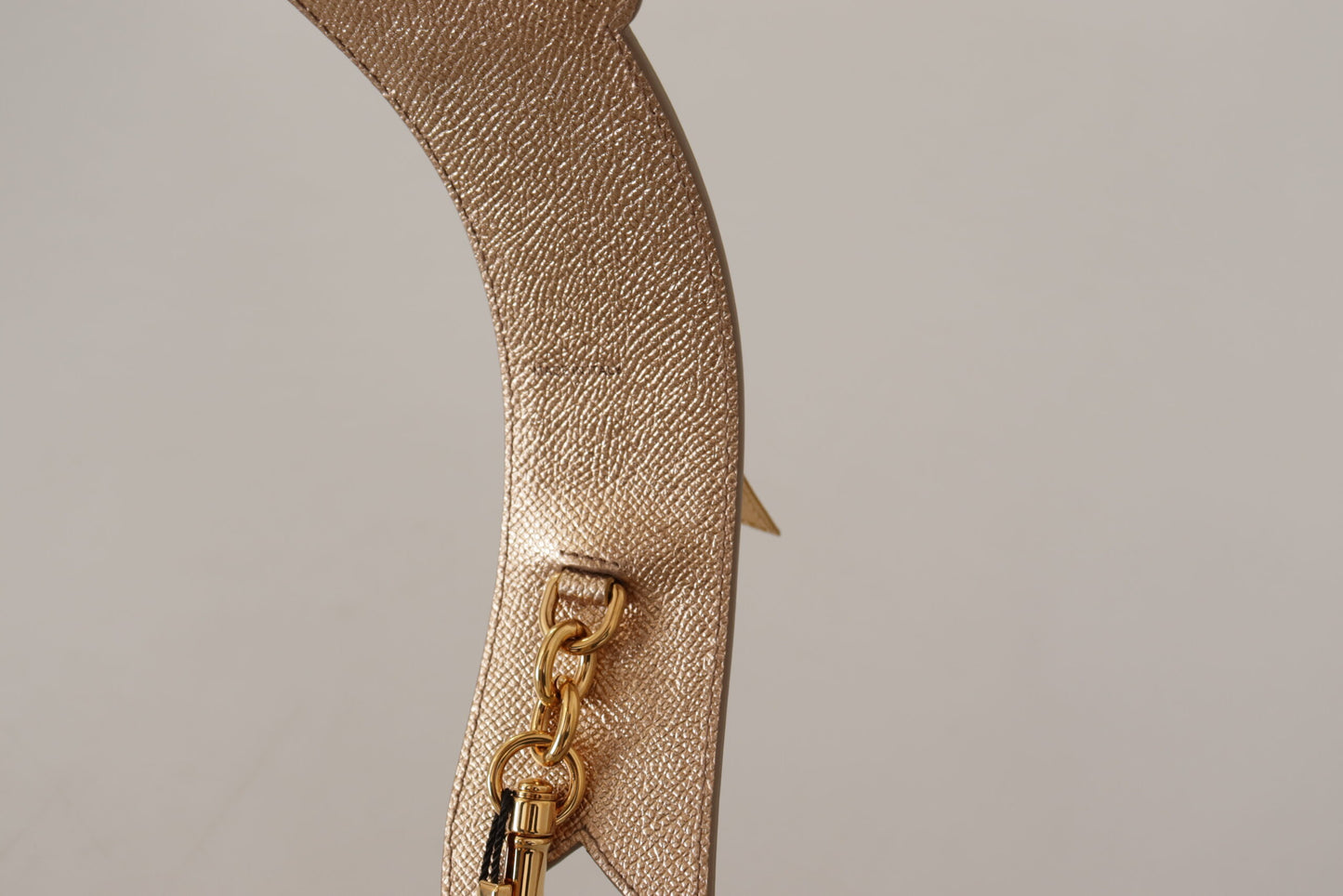 Sac à bandoulière Dolce & Gabbana en cuir doré avec patch LOVE