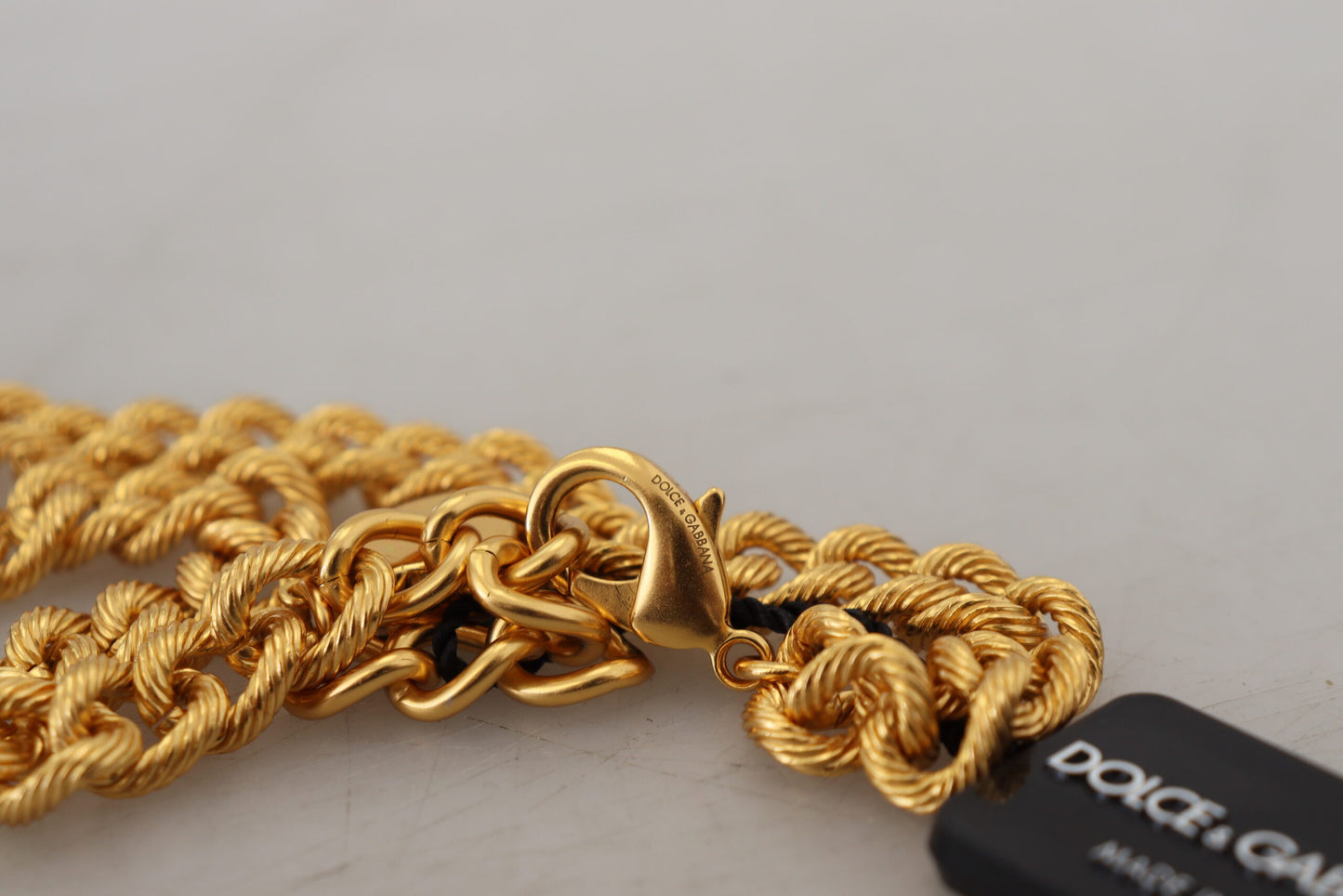 Collier Dolce & Gabbana en laiton doré avec logo en cristal et motif floral fruité