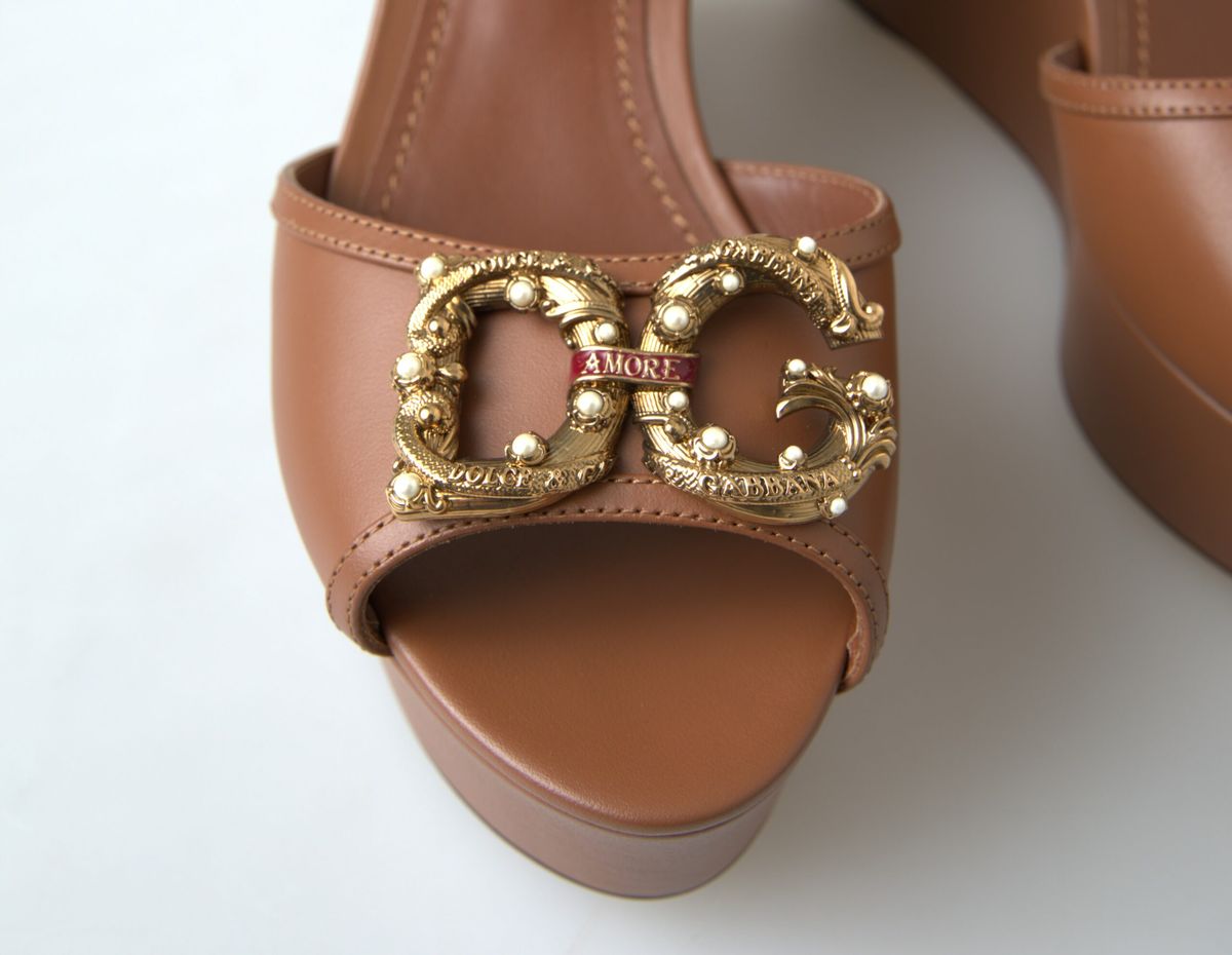 Sandales compensées Dolce & Gabbana en cuir marron AMORE