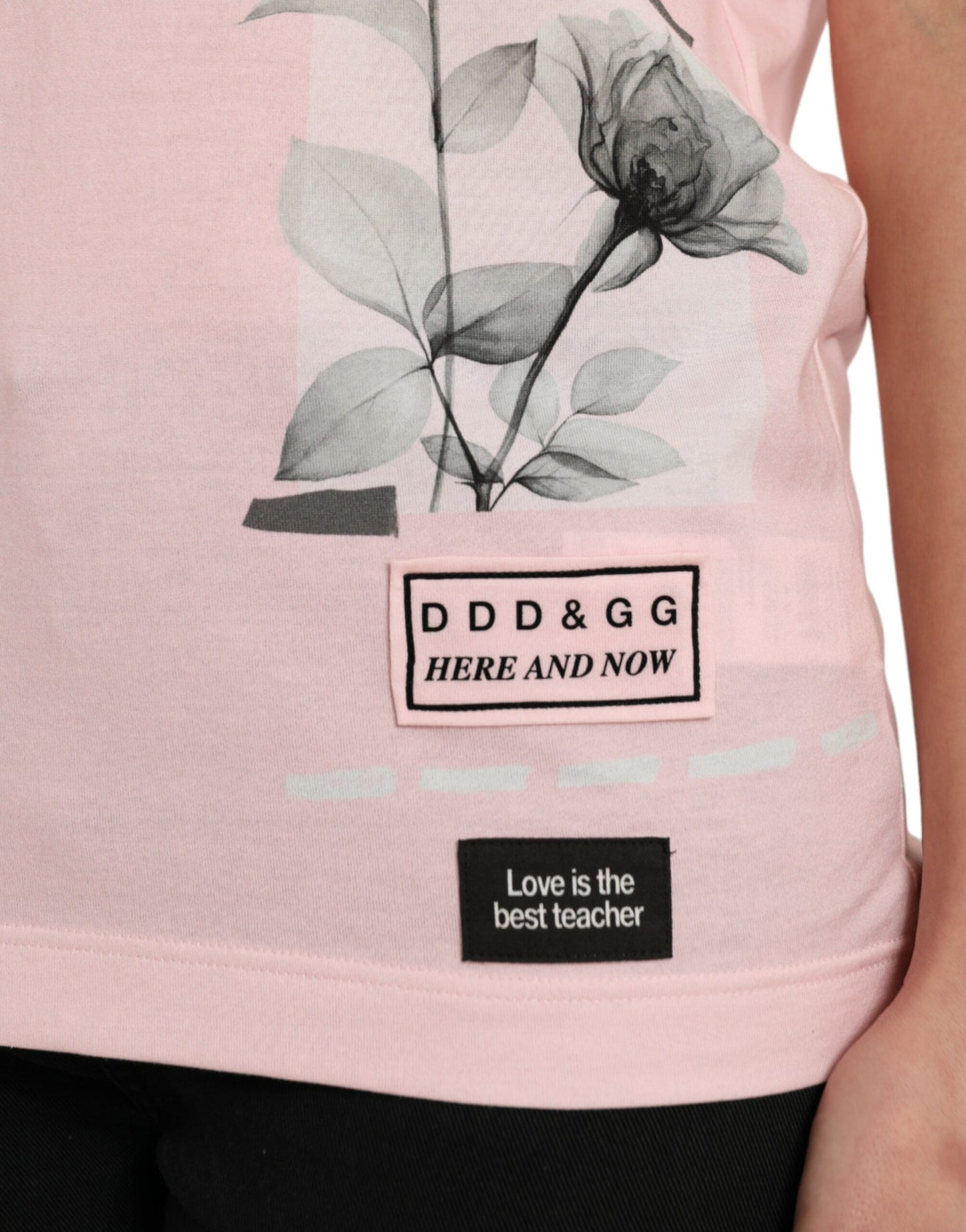 Dolce & Gabbana – Rosafarbenes T-Shirt aus Baumwolle mit kurzen Ärmeln und Blumendruck