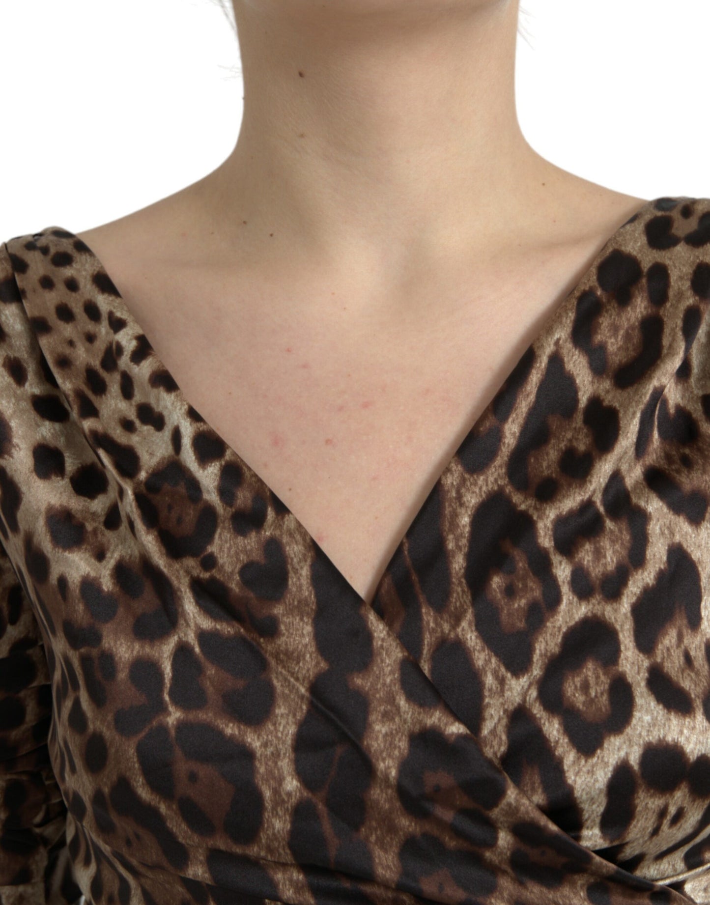 Robe mi-longue moulante à col en V et imprimé léopard marron Dolce & Gabbana