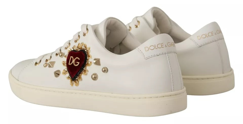 Baskets Dolce & Gabbana en cuir blanc et or avec cœur rouge