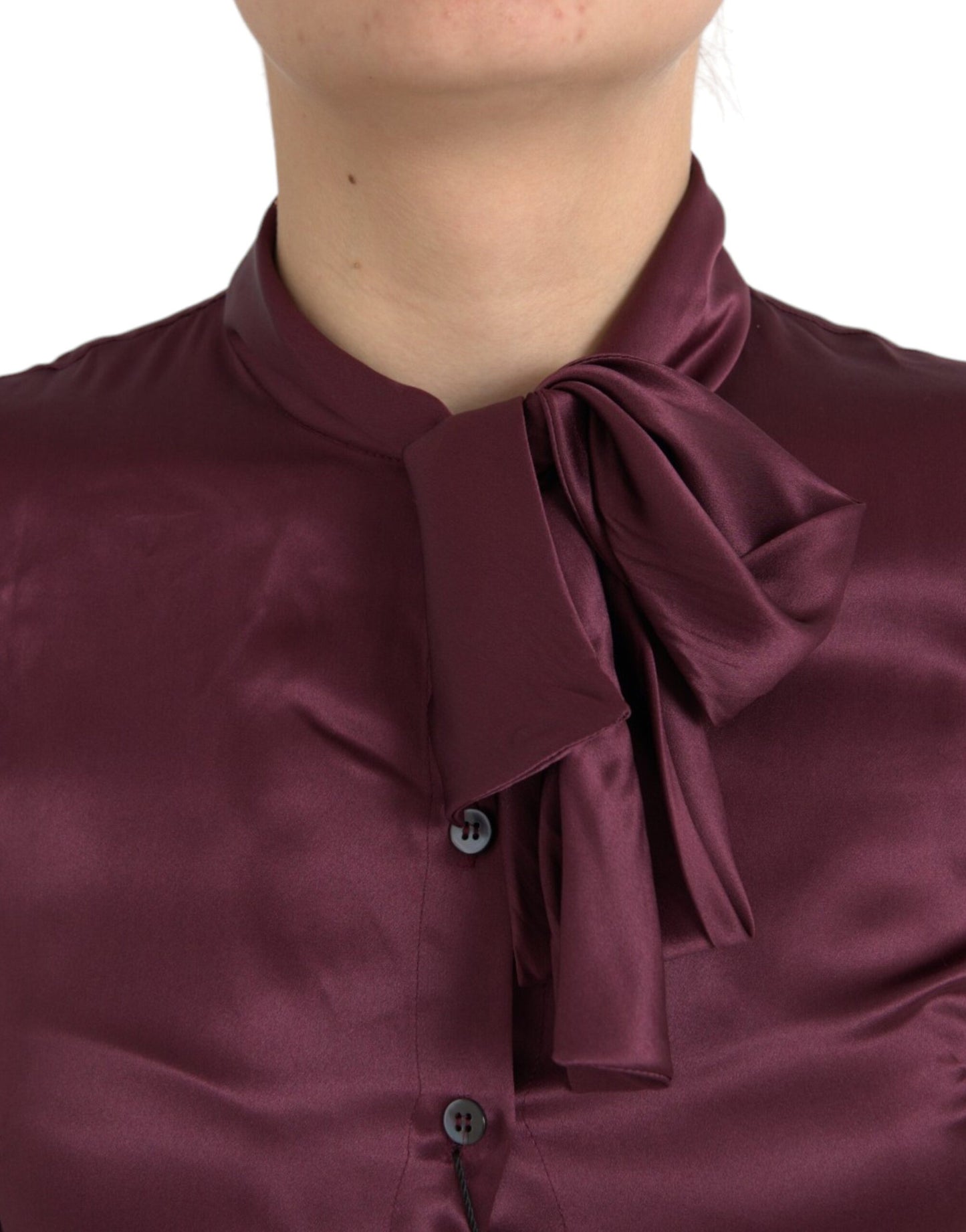 Dolce & Gabbana – Kastanienbraune Bluse mit Ascot-Kragen und langen Ärmeln