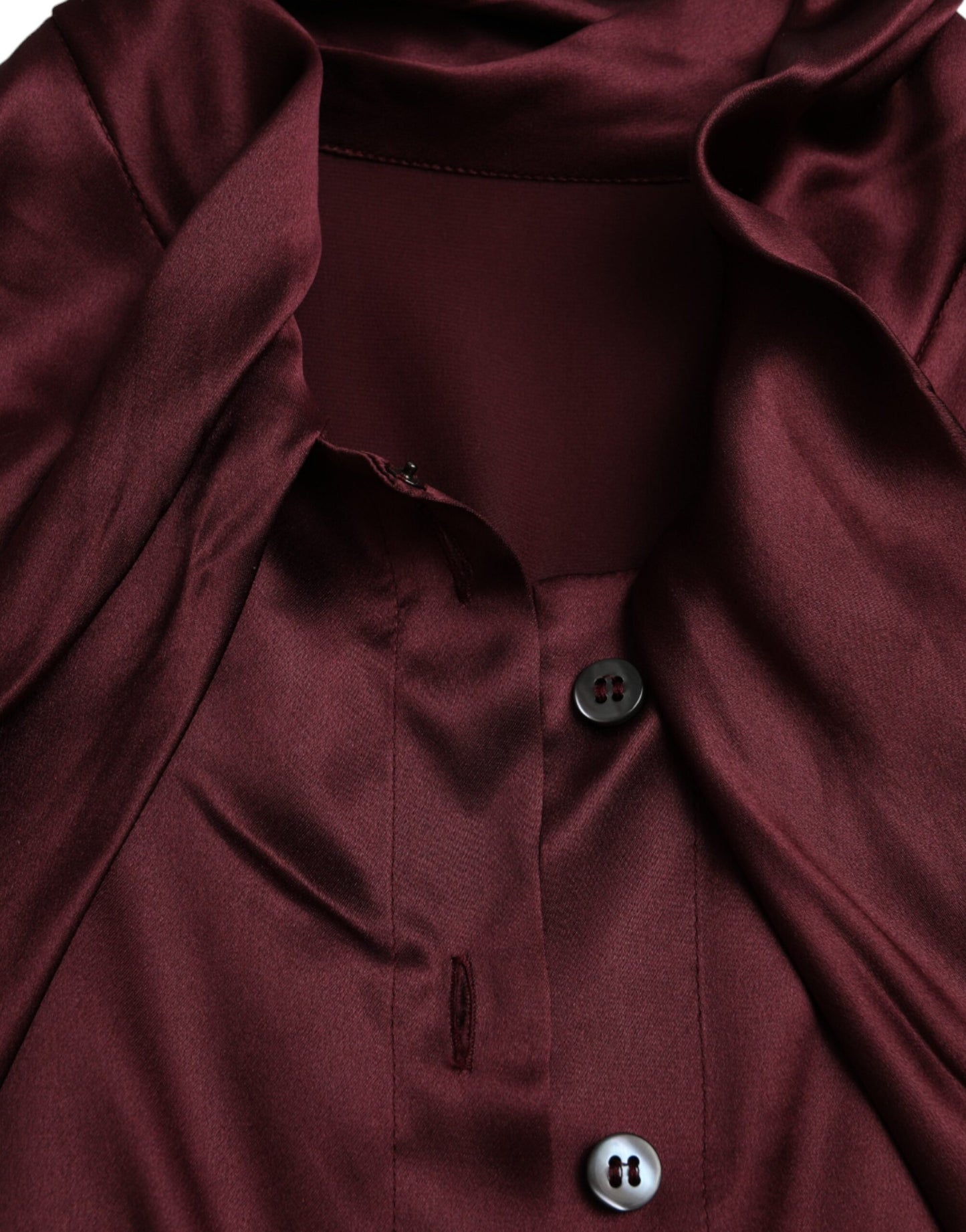 Dolce & Gabbana – Kastanienbraune Bluse mit Ascot-Kragen und langen Ärmeln