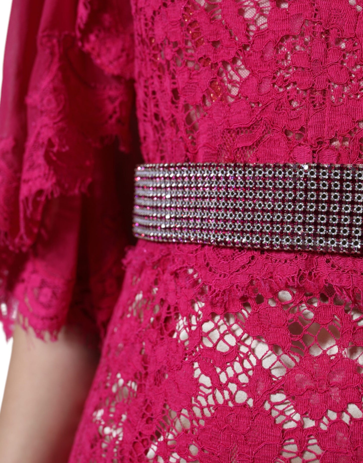 Robe fourreau longue en dentelle rose et cristaux Dolce & Gabbana