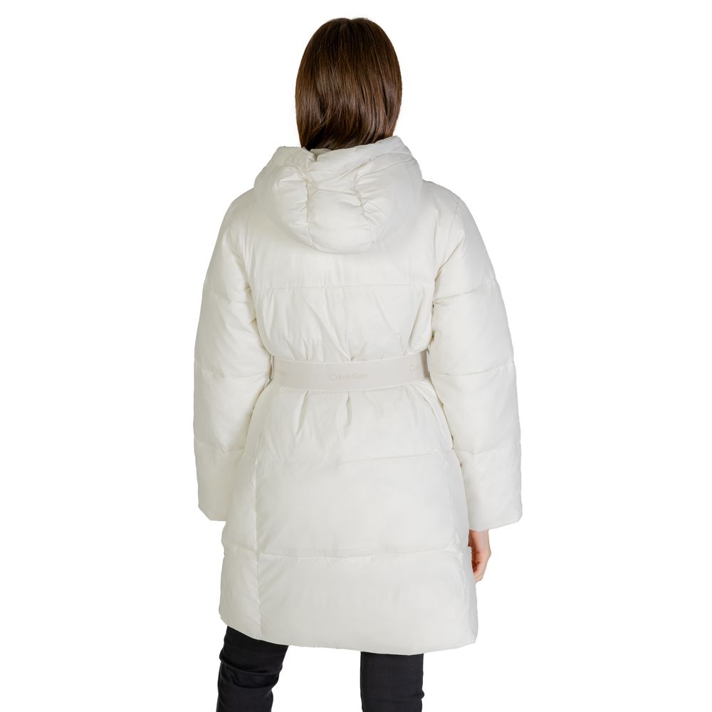 Vestes et manteaux en nylon crème Calvin Klein Jeans