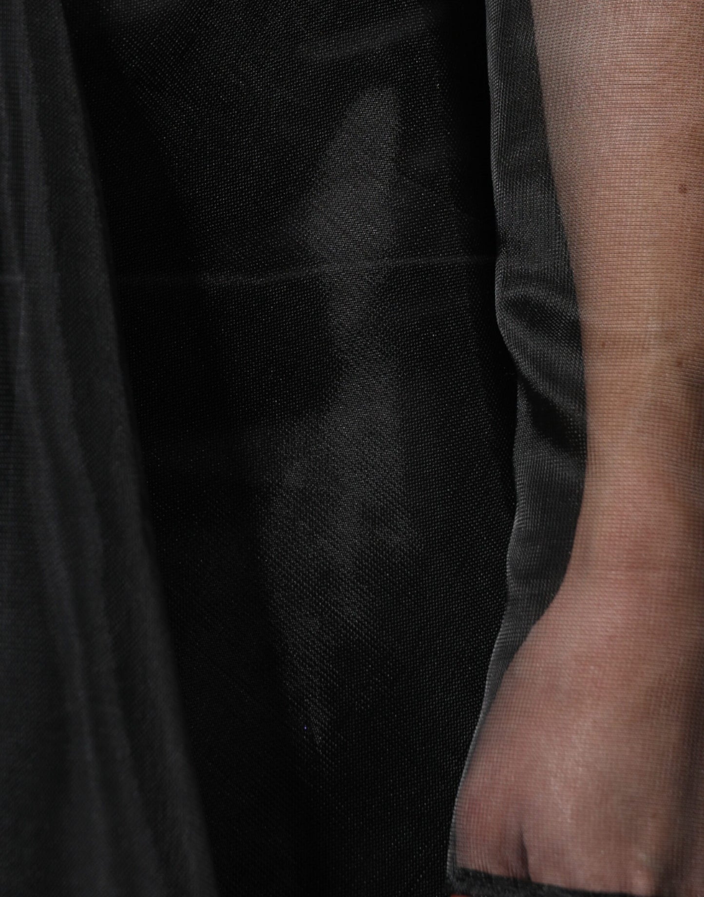 Robe de cocktail mi-longue trapèze en tulle noir Dolce & Gabbana