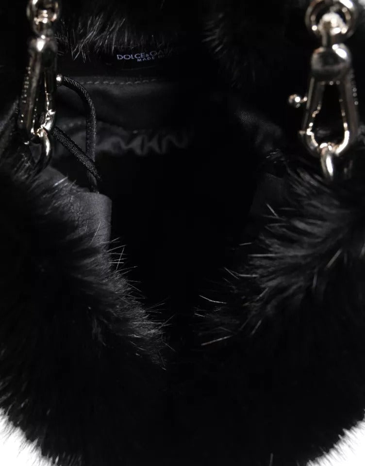 Dolce & Gabbana – Umhängetasche mit silberner Kette und Kunstfell in Schwarz