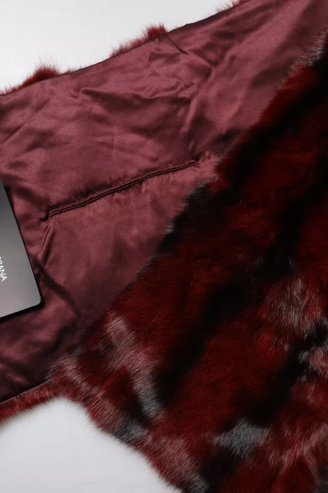 Foulard châle en fourrure à rayures noires et rouges Dolce & Gabbana