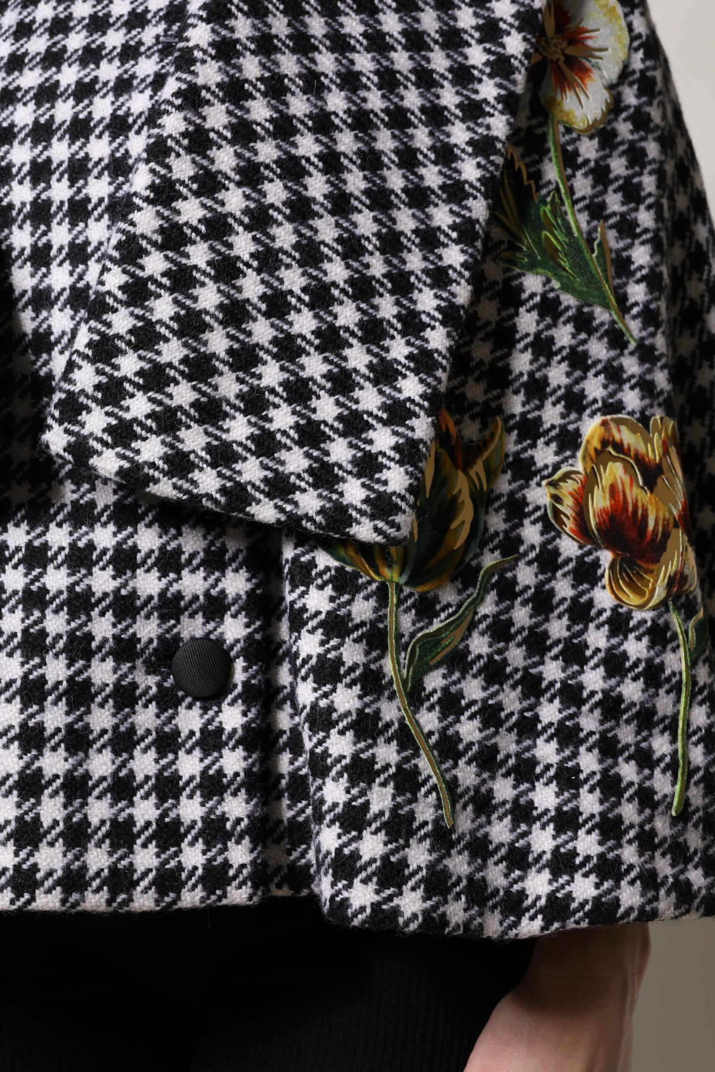 Veste cape à motifs floraux monochromes noir et blanc Dolce & Gabbana