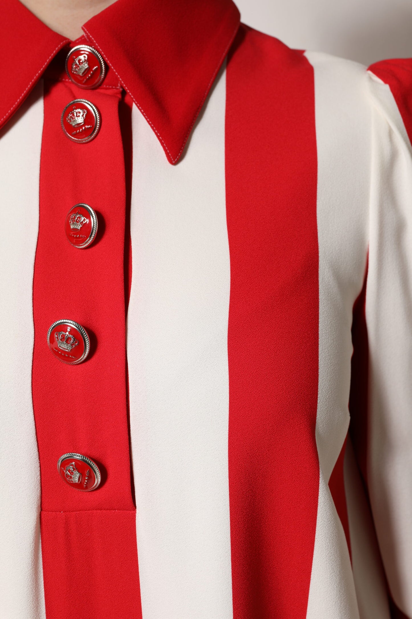 Dolce & Gabbana – Minikleid mit langen Ärmeln und weißen und roten Streifen