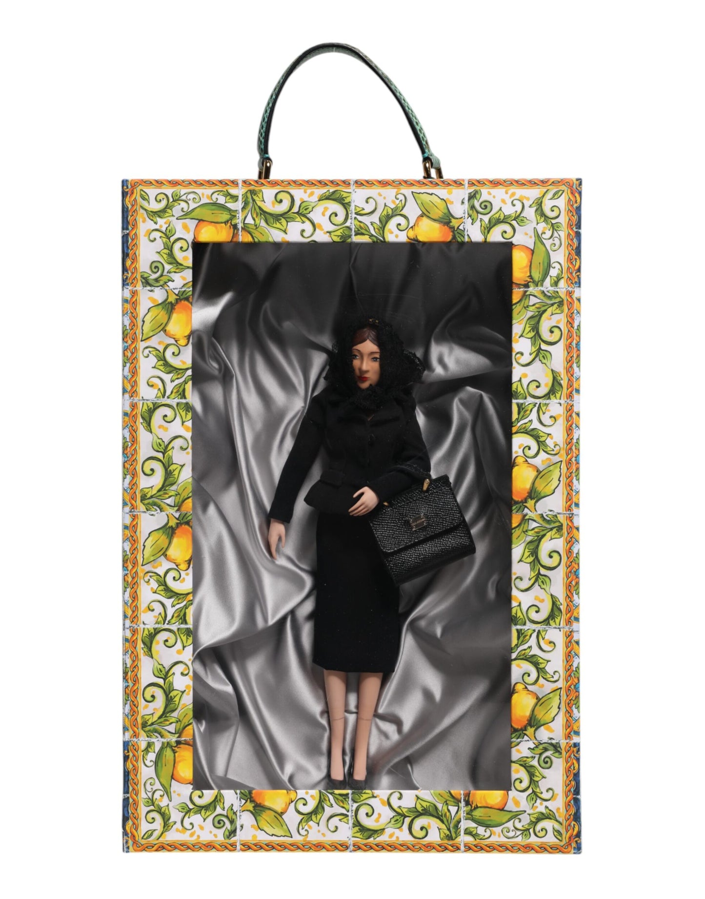 Poupées Dolce & Gabbana en céramique, porcelaine, cuir et robe noire