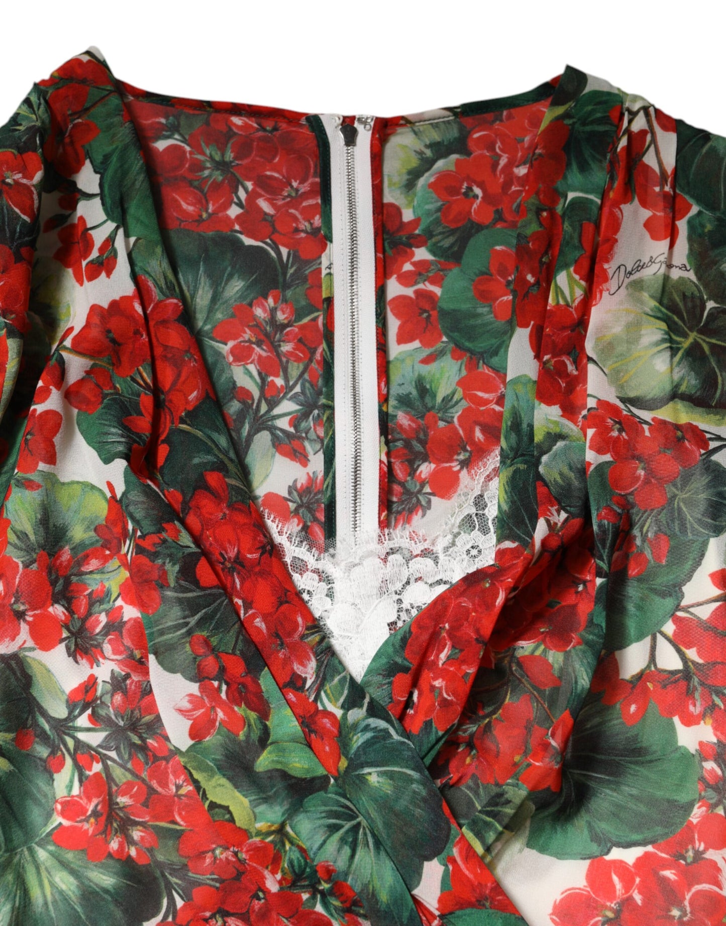 Dolce & Gabbana – Mehrfarbiges, geblümtes Kleid mit langen Ärmeln und V-Ausschnitt