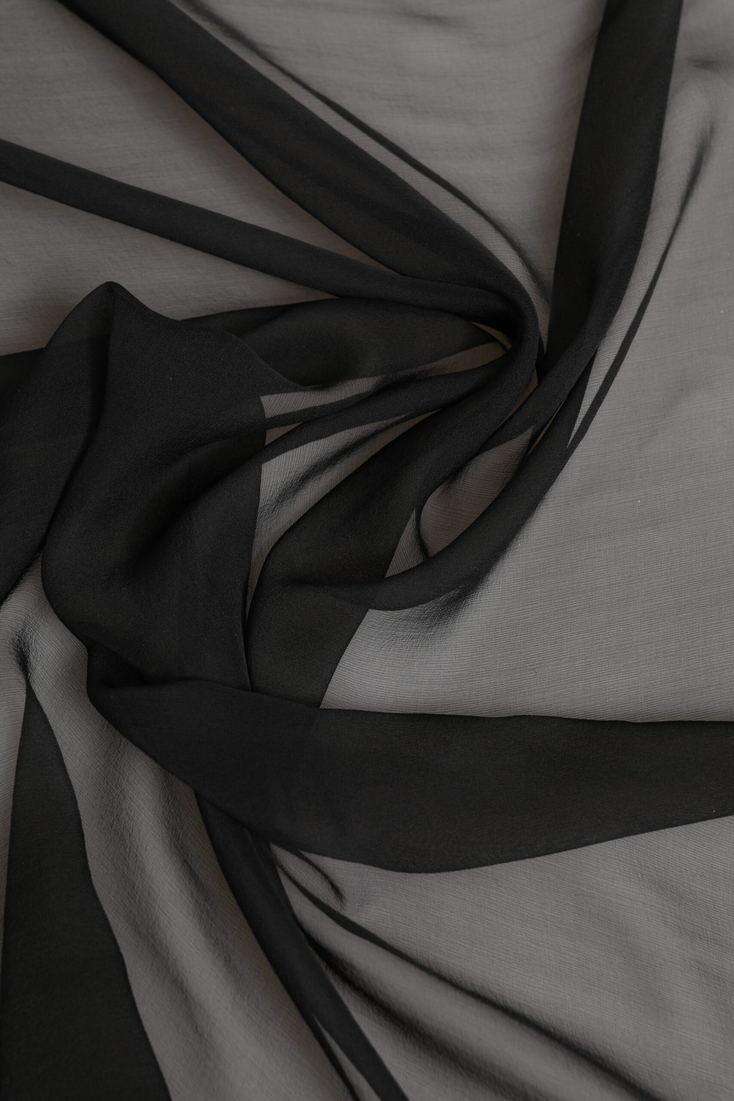 Foulard carré en soie gris et noir Dolce & Gabbana pour femme