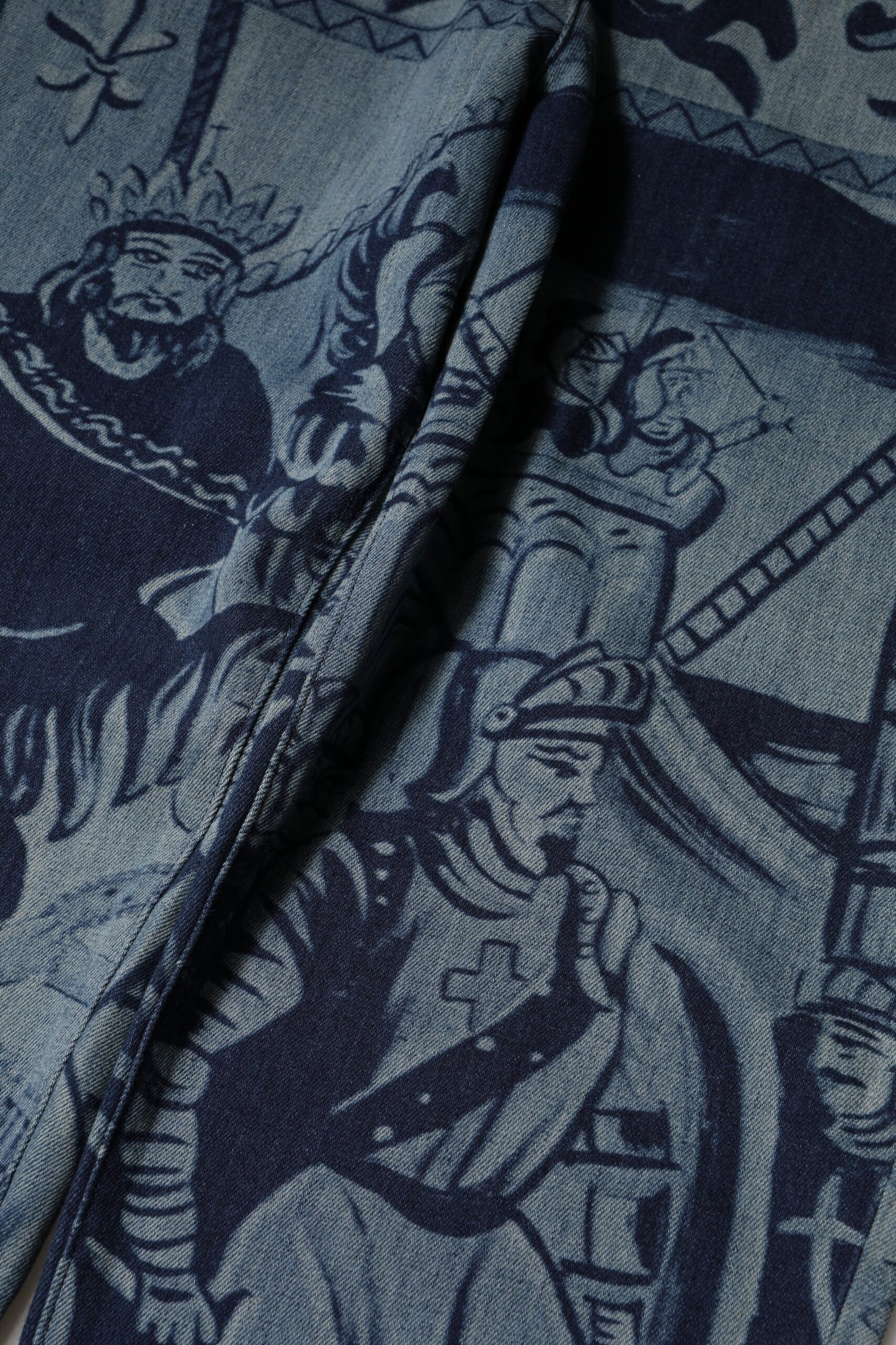 Jean fuselé en denim bleu à imprimé graphique Dolce & Gabbana
