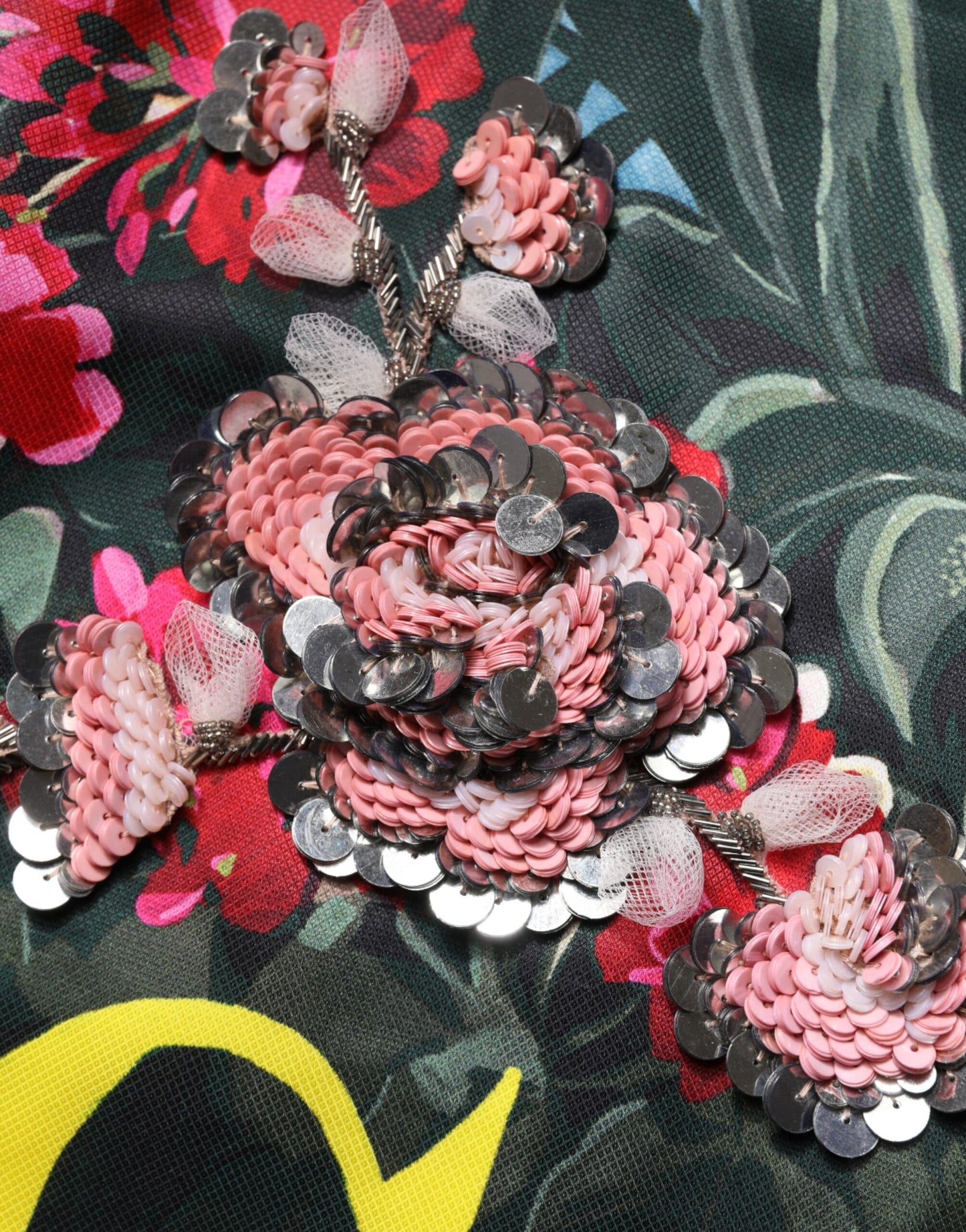 Robe courte trapèze ornée de cristaux multicolores Dolce & Gabbana
