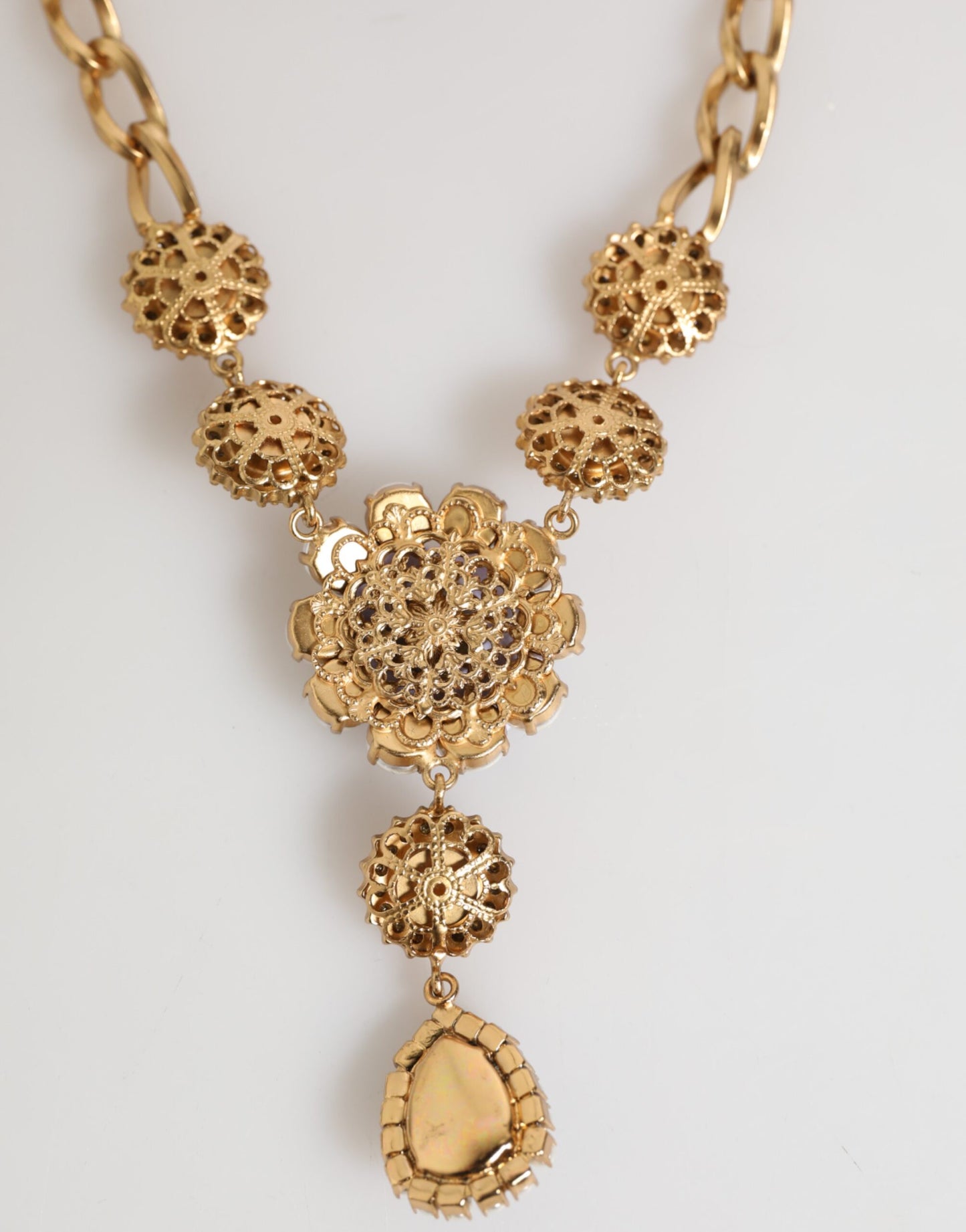 Collier Dolce & Gabbana avec pendentif floral violet en laiton doré et perles de cristal