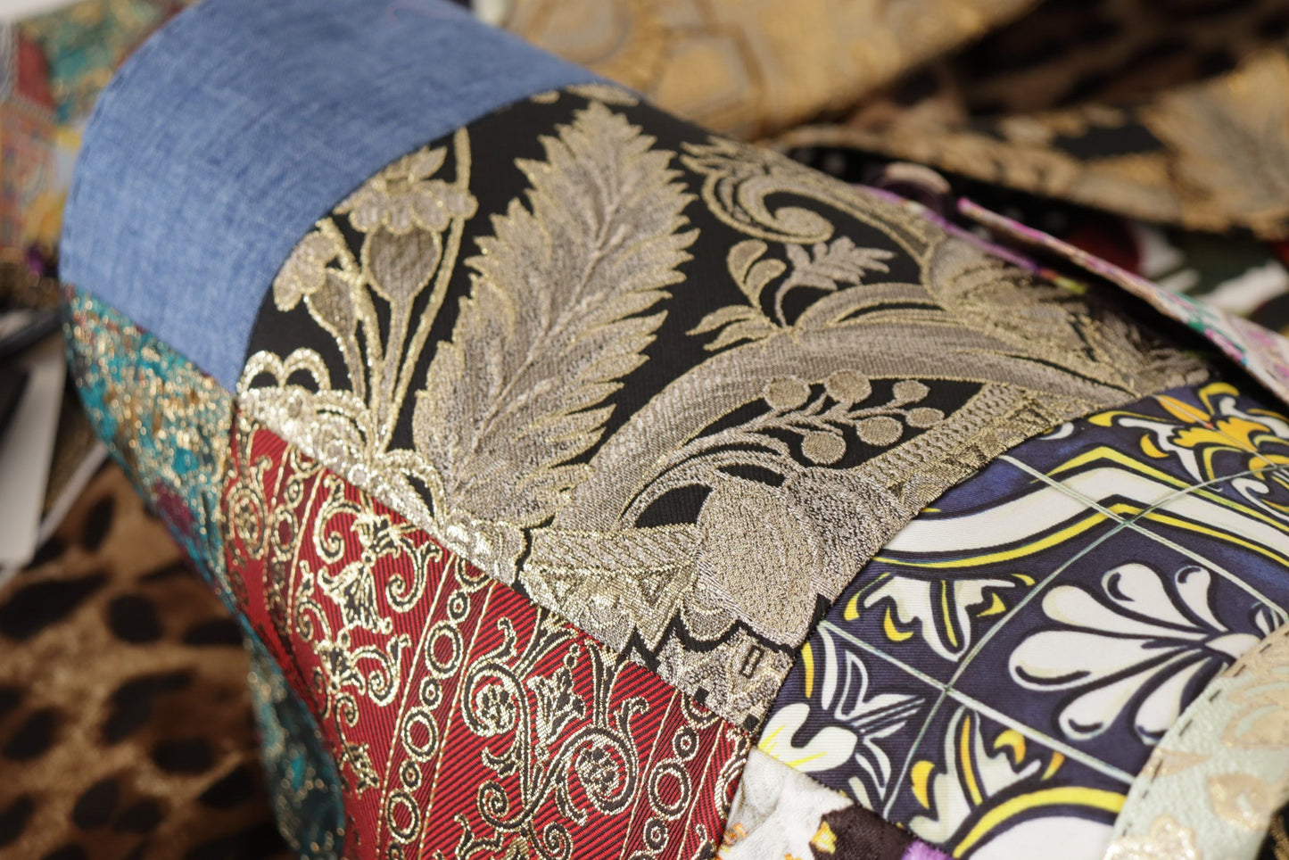 Dolce &amp; Gabbana Mehrfarbige, zweireihige Blazerjacke aus Patchwork-Jacquard