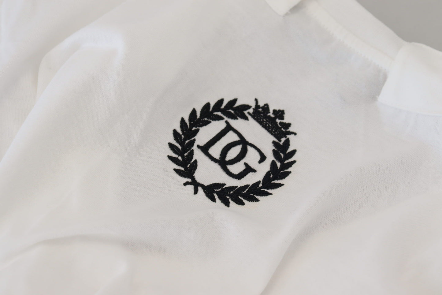 Dolce &amp; Gabbana Weißes Kurzarm-T-Shirt aus Baumwolle mit V-Ausschnitt