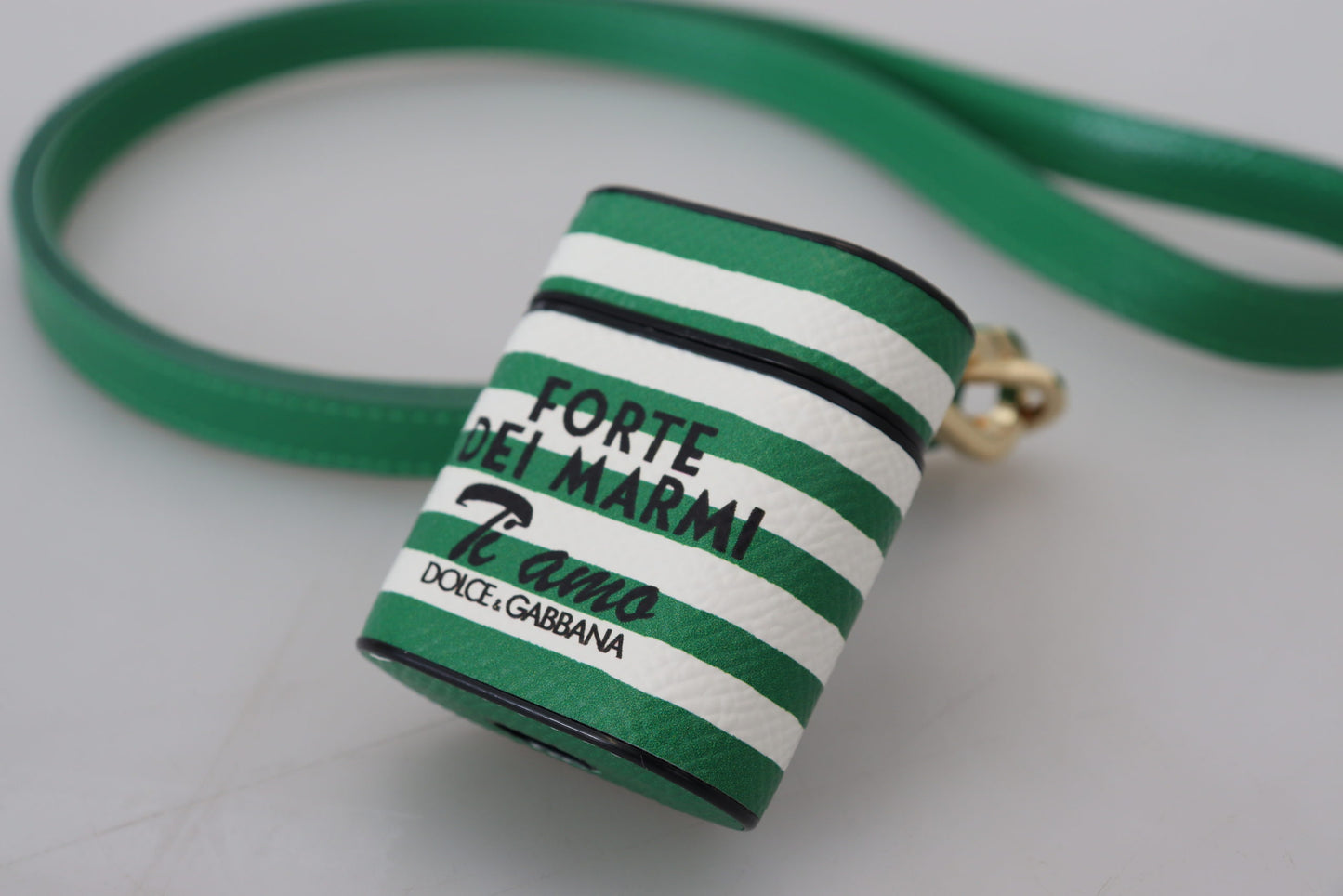 Étui pour Airpods Dolce &amp; Gabbana avec bracelet en cuir vert et logo en métal doré