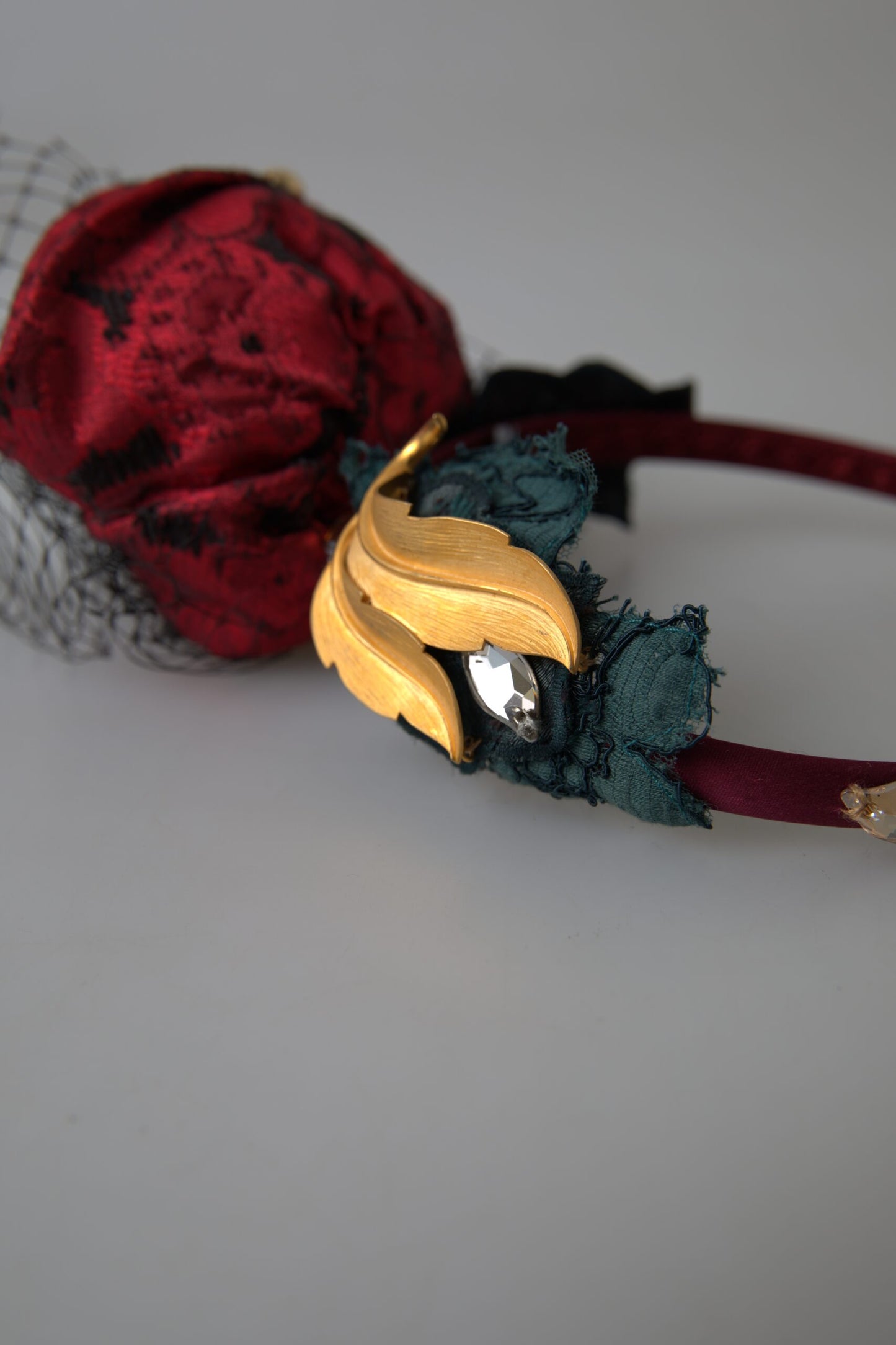 Bandeau diadème Dolce &amp; Gabbana rouge avec logo en filet de cristal de soie multicolore rose