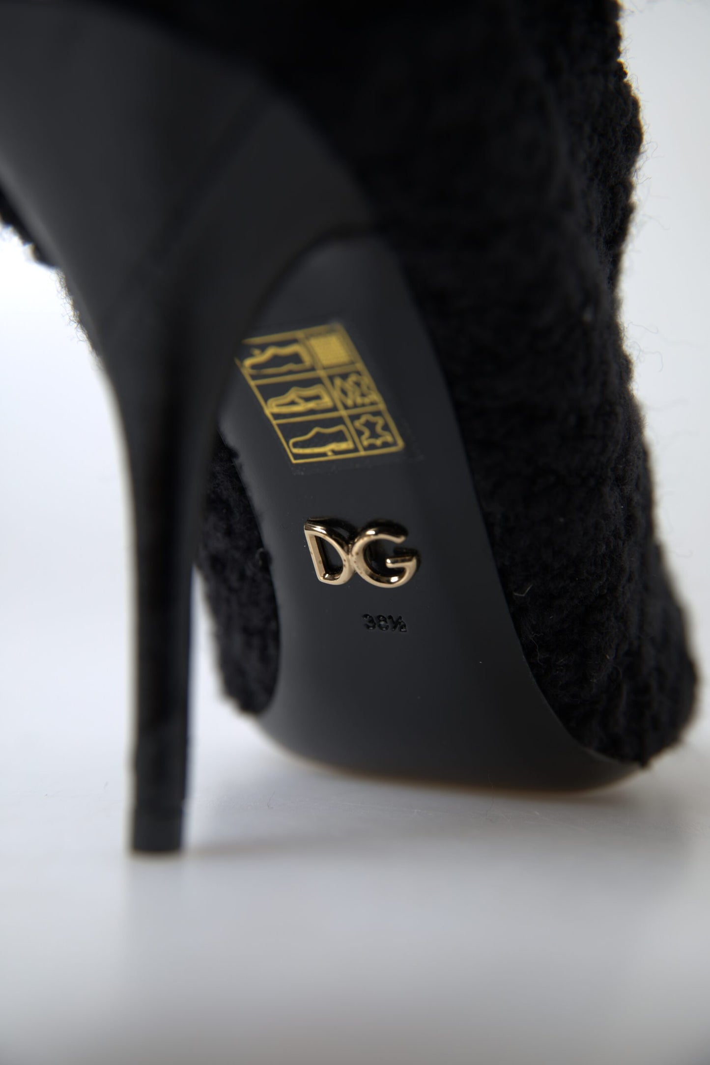 Bottes mi-mollet noires à talons aiguilles Dolce &amp; Gabbana