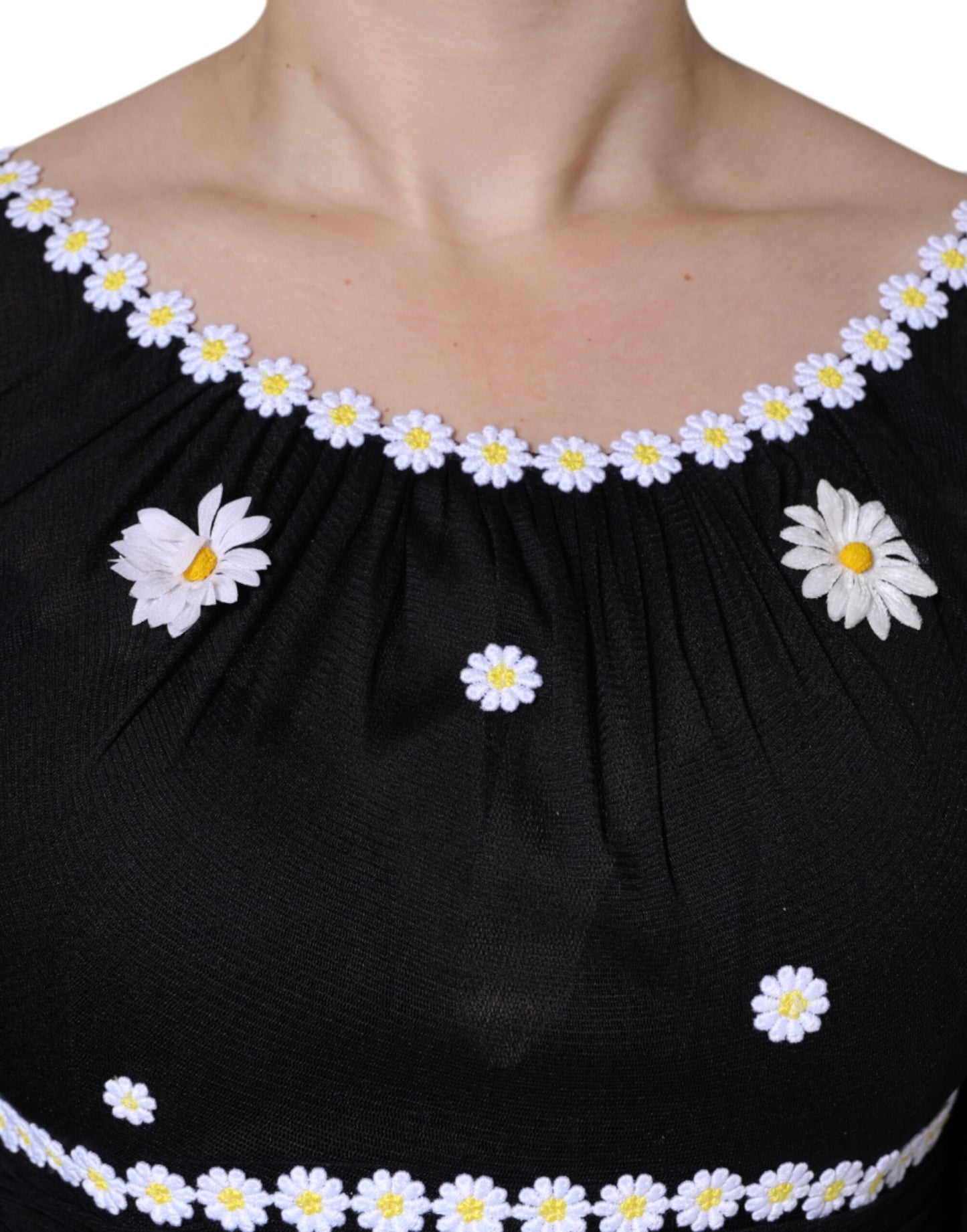 Robe longue trapèze en soie noire à imprimé marguerites Dolce &amp; Gabbana