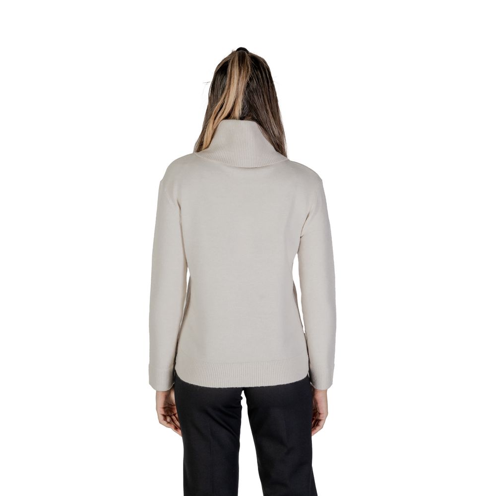 Col roulé en viscose crème Street One