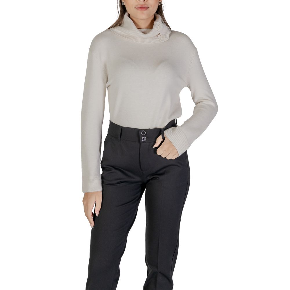 Col roulé en viscose crème Street One