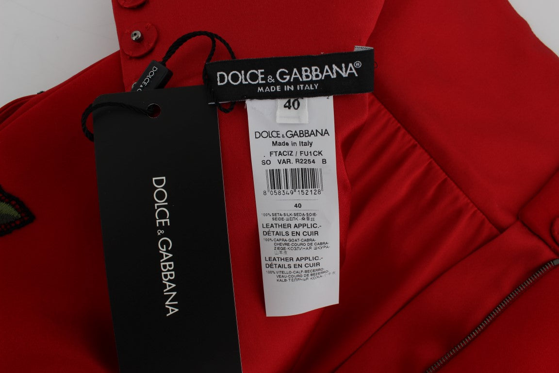 Dolce &amp; Gabbana Rote Seidenshorts mit Kristallrosen 