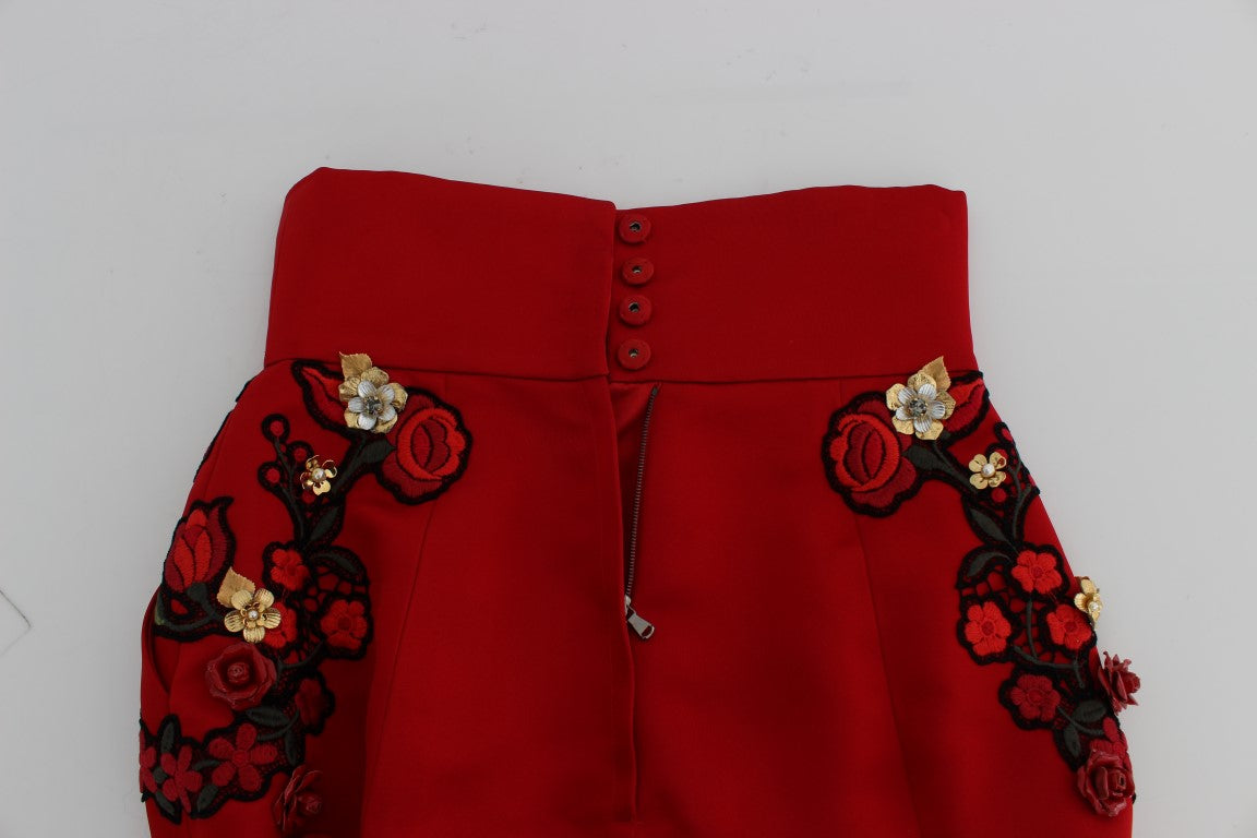 Dolce &amp; Gabbana Rote Seidenshorts mit Kristallrosen 