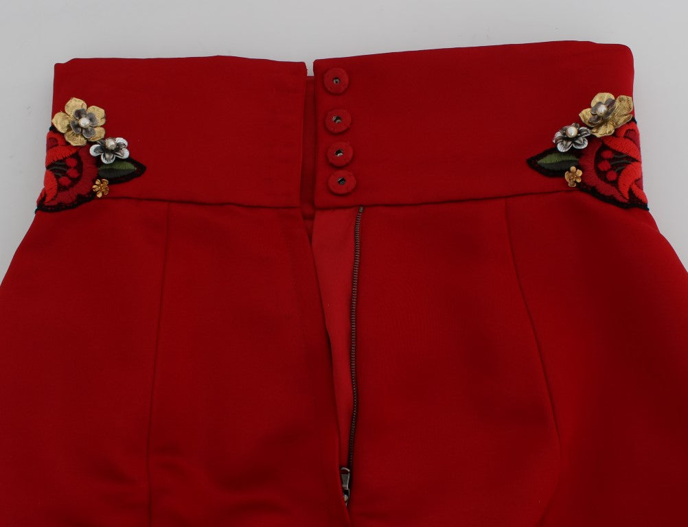 Dolce &amp; Gabbana Rote Seidenshorts mit Kristallrosen 