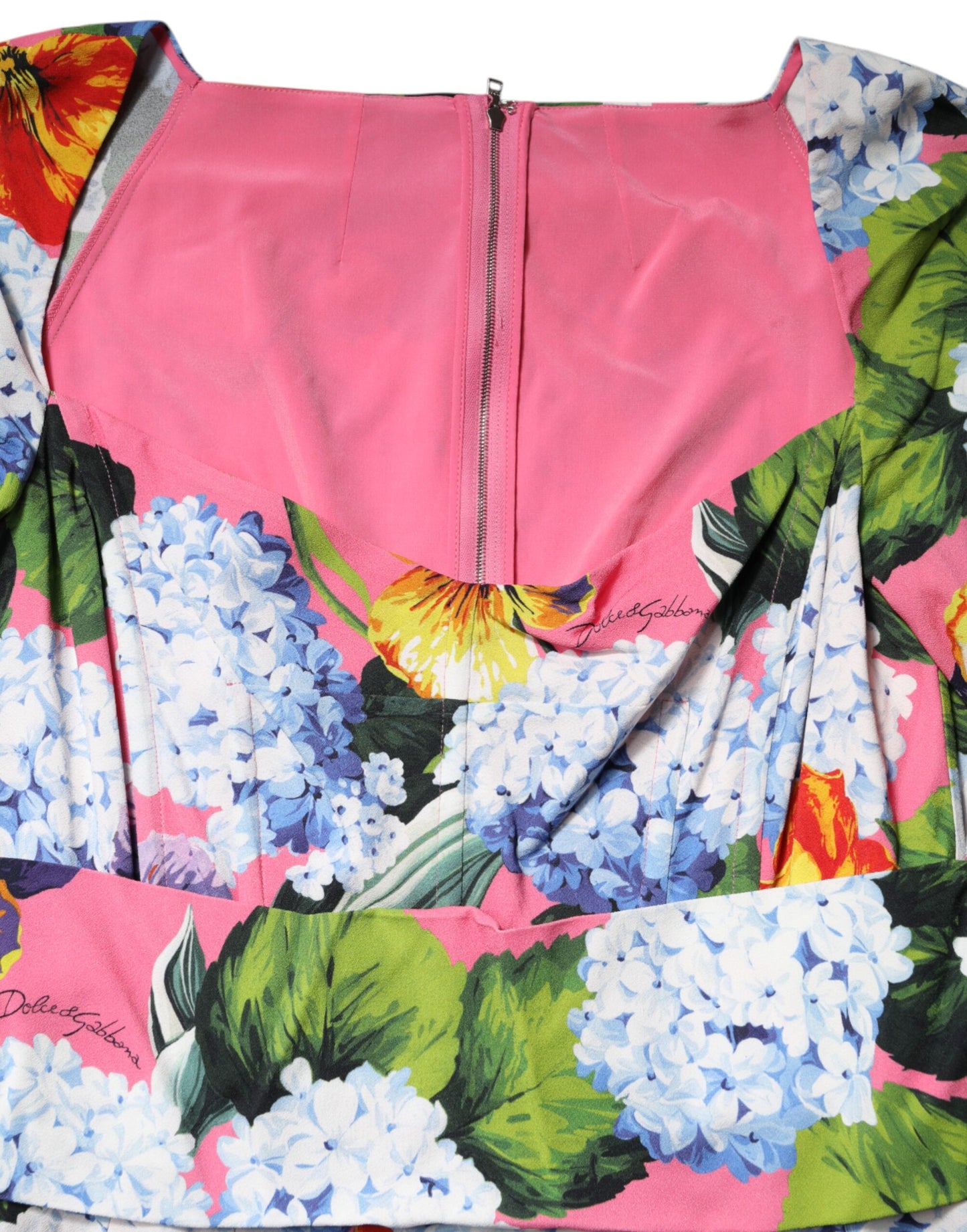 Robe fourreau mi-longue plissée à fleurs multicolores Dolce &amp; Gabbana