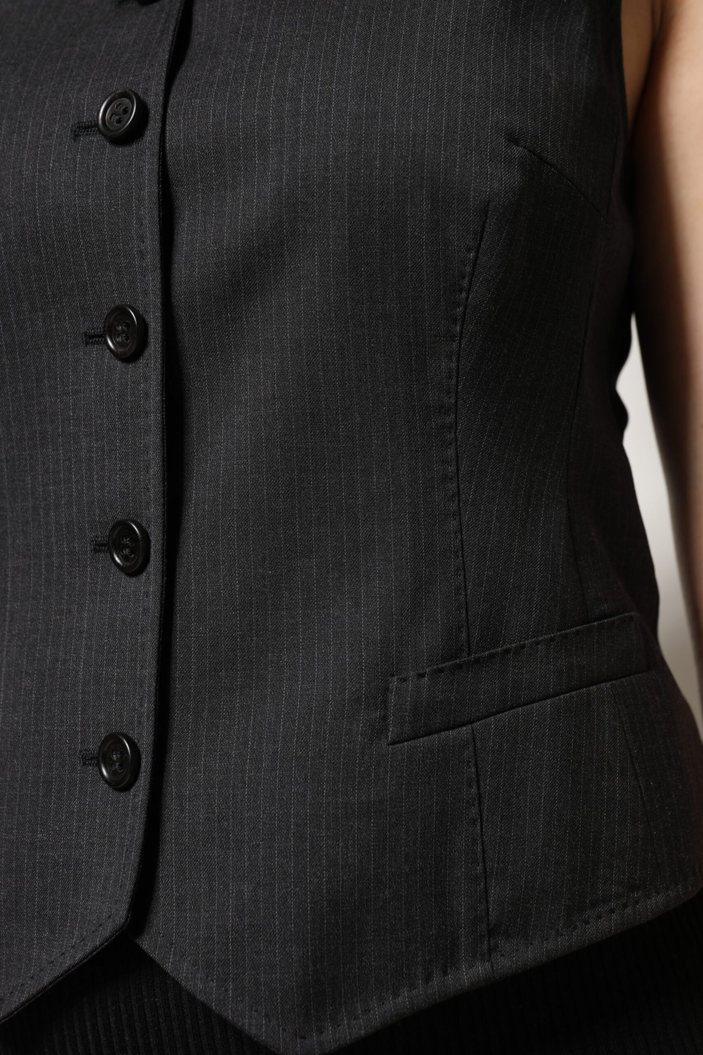 Dolce &amp; Gabbana Débardeur sans manches boutonné à rayures noires