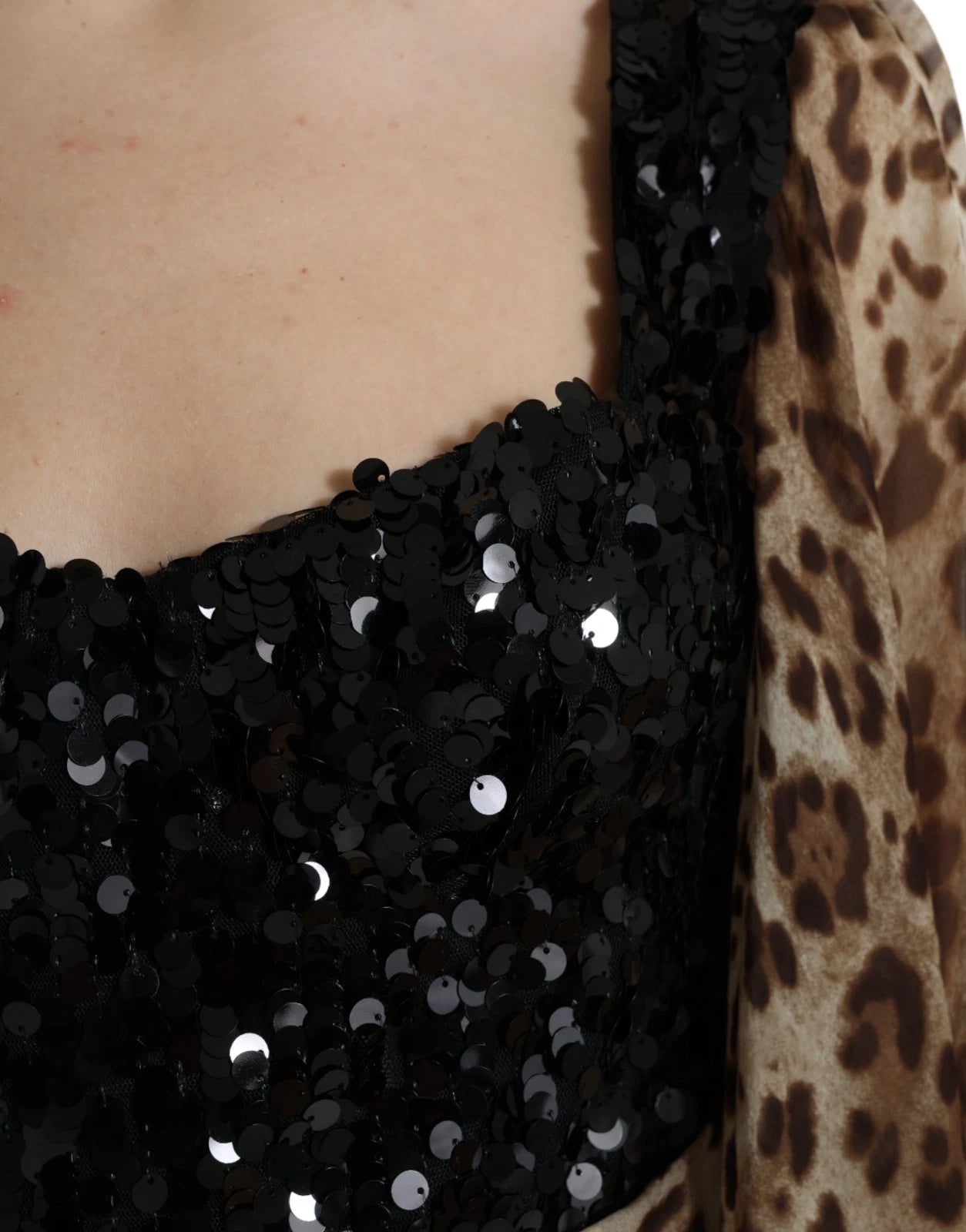 Dolce &amp; Gabbana – Maxikleid aus Seide mit Pailletten und Rüschen im Leopardenmuster