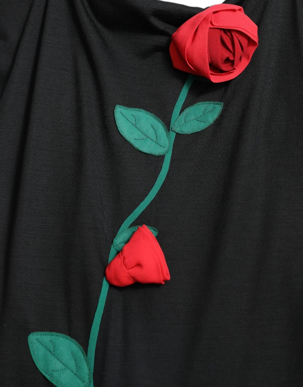 Robe sans manches en laine noire à appliqués roses Dolce &amp; Gabbana
